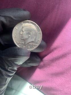 1971-D KENNEDY HALF DOLLAR-CIRCULATED-Nice coin & Detailed Reverse