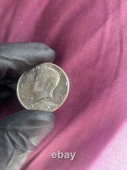 1971-D KENNEDY HALF DOLLAR-CIRCULATED-Nice coin & Detailed Reverse