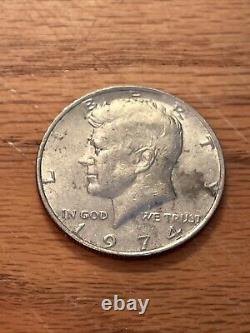 1974 Kennedy Half Dollar Coin/NO MINT DDO (error coin)