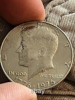 Bicentennial 1776-1976 Kennedy Half Dollar Coin No Mint Mark BEAUTIUL